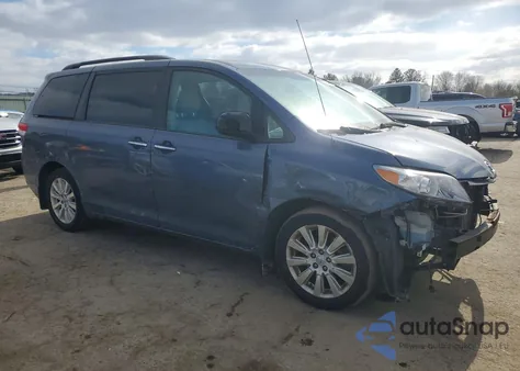 2014 Toyota Sienna Xle z USA, uszkodzony, nr VIN 5TDDK3DC8ES072456